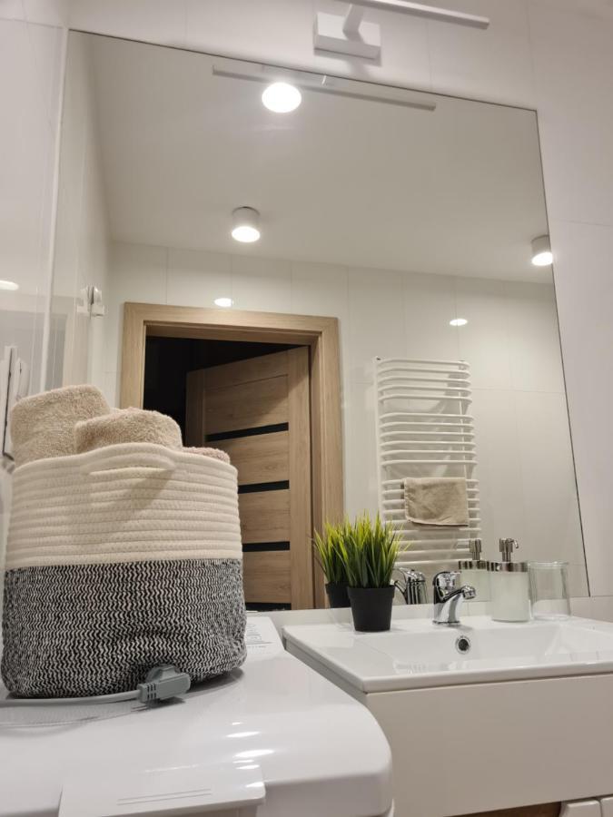 Mostowa 23 Hugo Apartment, Self Check-In 24H, Free Parking, Air-Conditioning Poznan Exterior photo